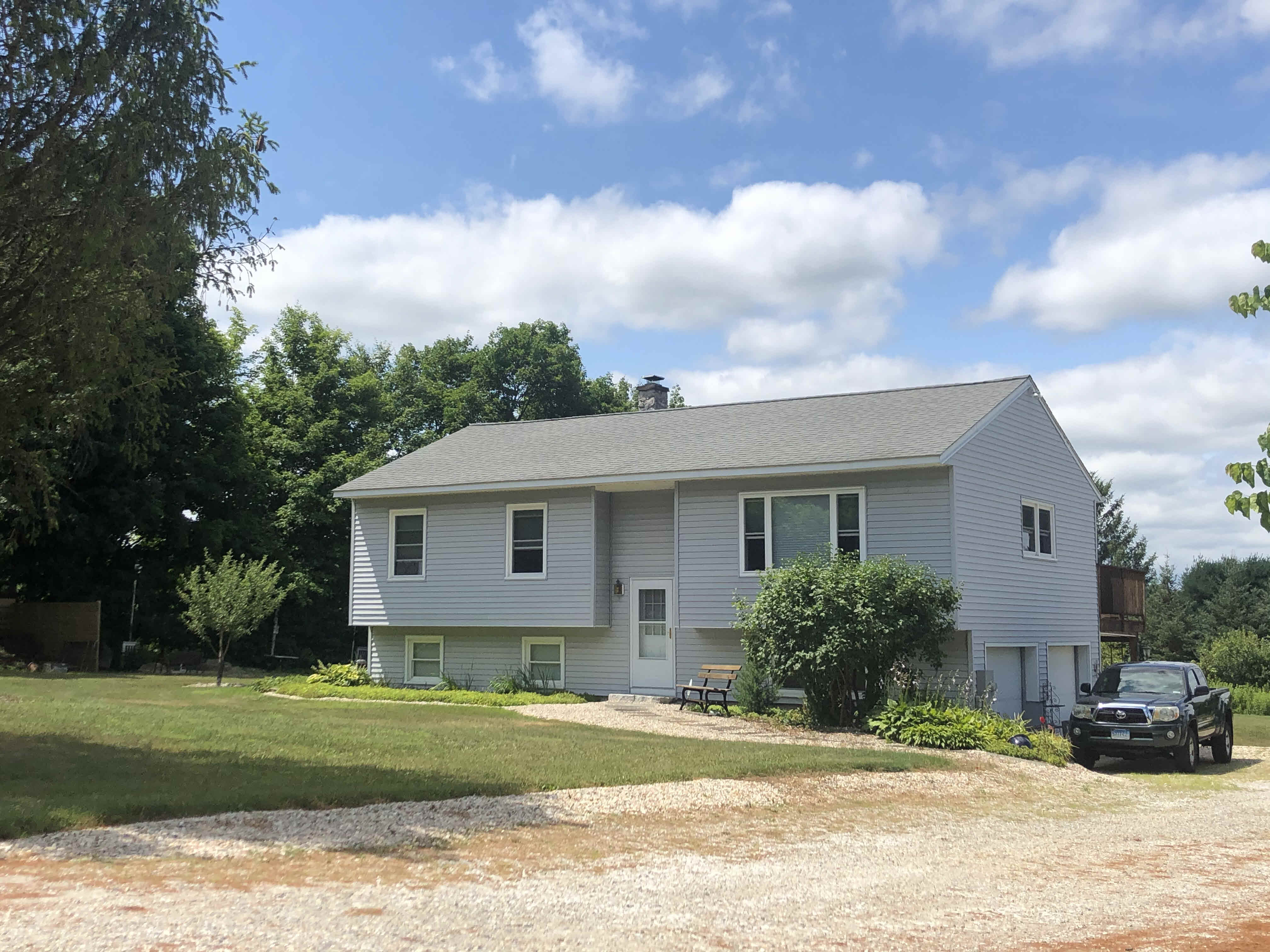 Building photograph for 2 DEERFIELD ROAD